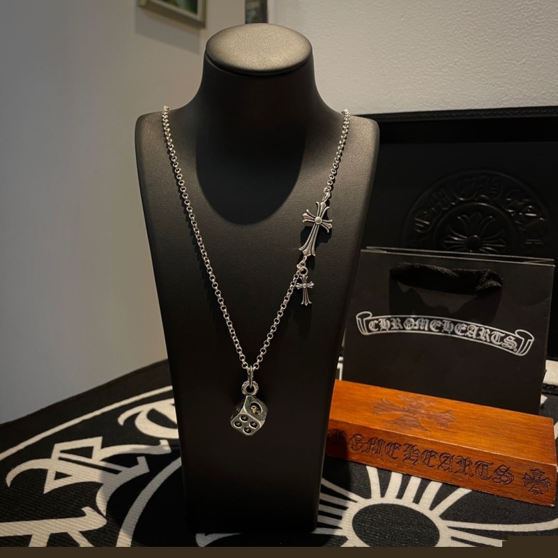 Ch**me He**ts necklaces